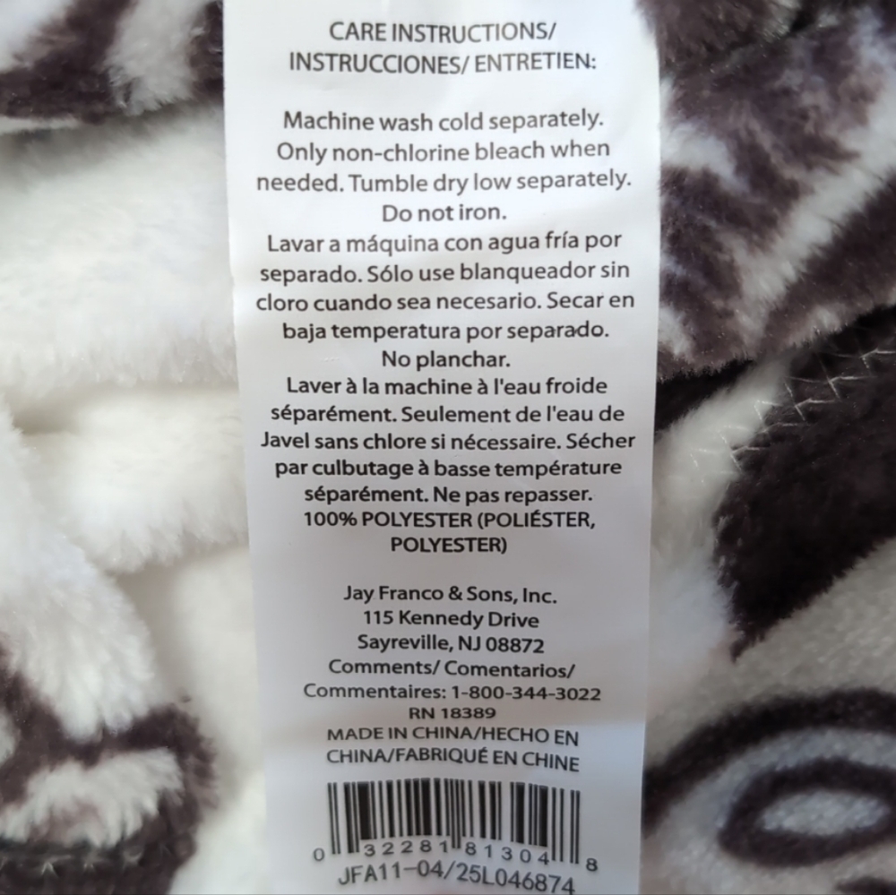 FRIENDS Central Perk ☕ Coffee Theme Cozy Plush Throw Blanket - Picture 7 of 7